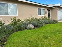 Building Photo - 1647 N Lake Ave