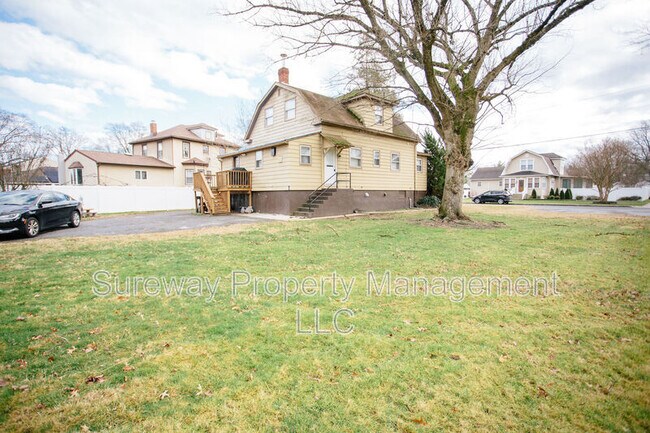 Building Photo - 37 Claypoole Ave