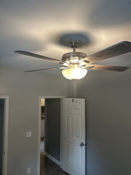 Building Photo - Room in House on Etheridge Dr NW