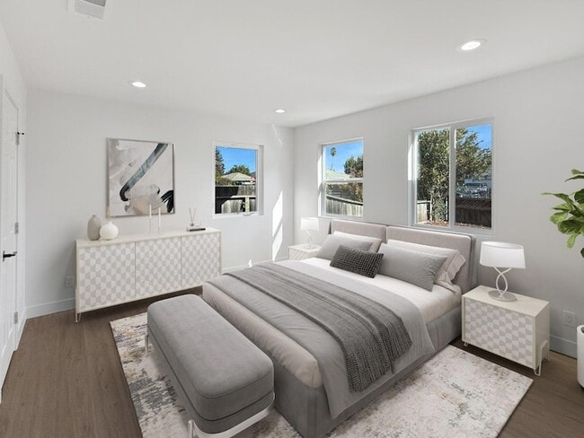 Building Photo - 2229 Pulgas Ave