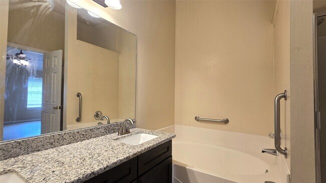 Building Photo - 5922 Whitwell Dr