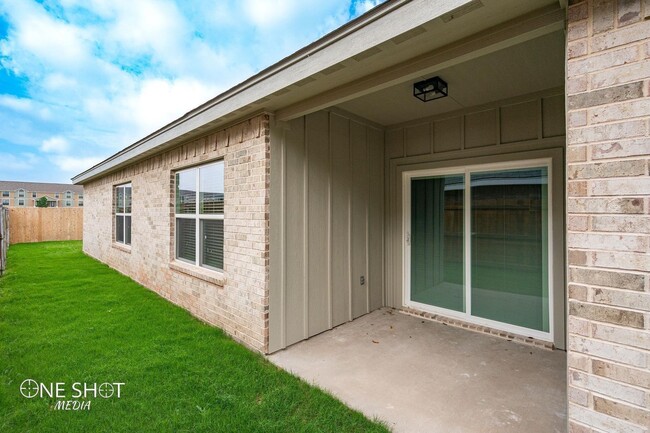 Building Photo - 2041 Patriot Commons Rd