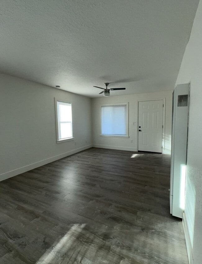 Building Photo - 2329 Willow Pass Rd
