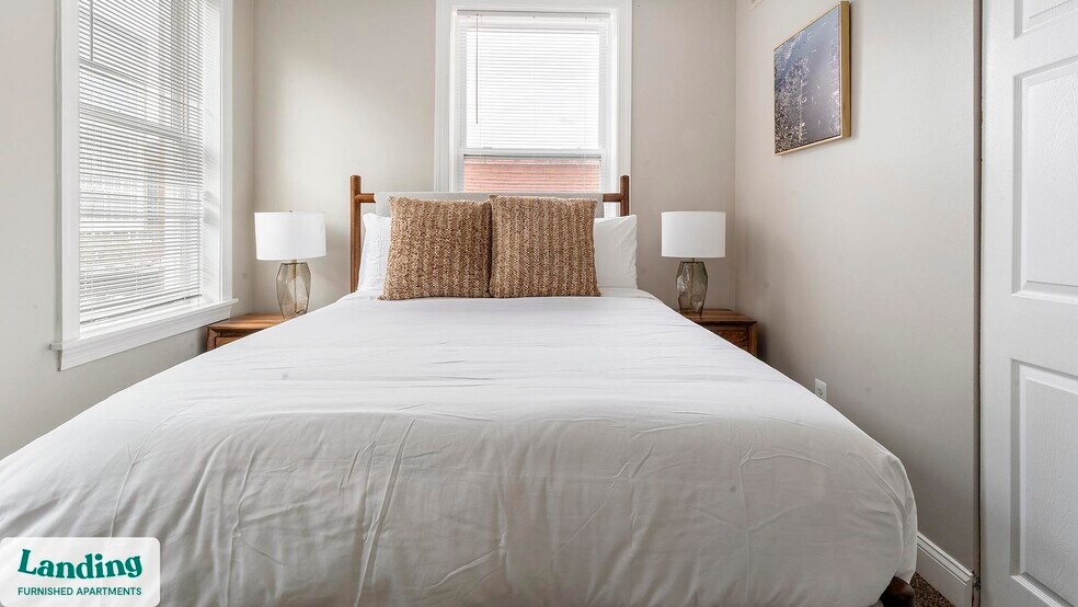 Building Photo - 617 W Lexington St