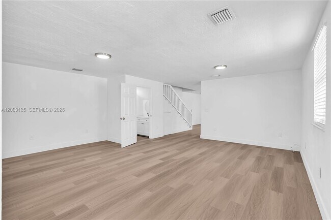 Building Photo - 140 NW 70th St