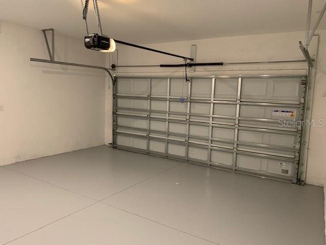 Building Photo - 16441 Champlain St