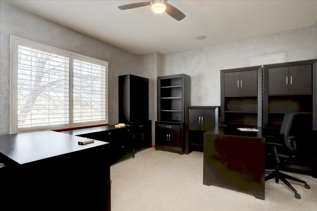 Building Photo - Stunning Longmont Home with Professional Finishes & Exceptional Privacy