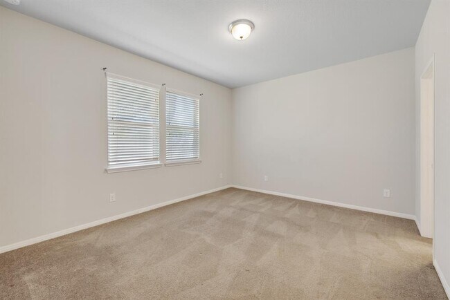 Building Photo - 429 Cinnamon Teal Ln