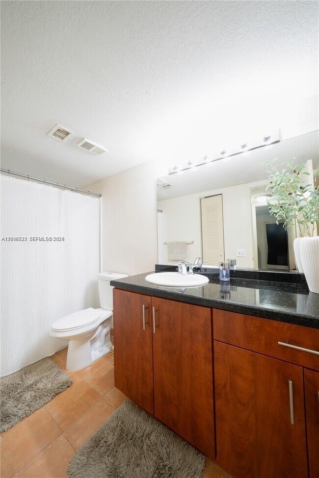 Building Photo - 12950 Vista Isles Dr
