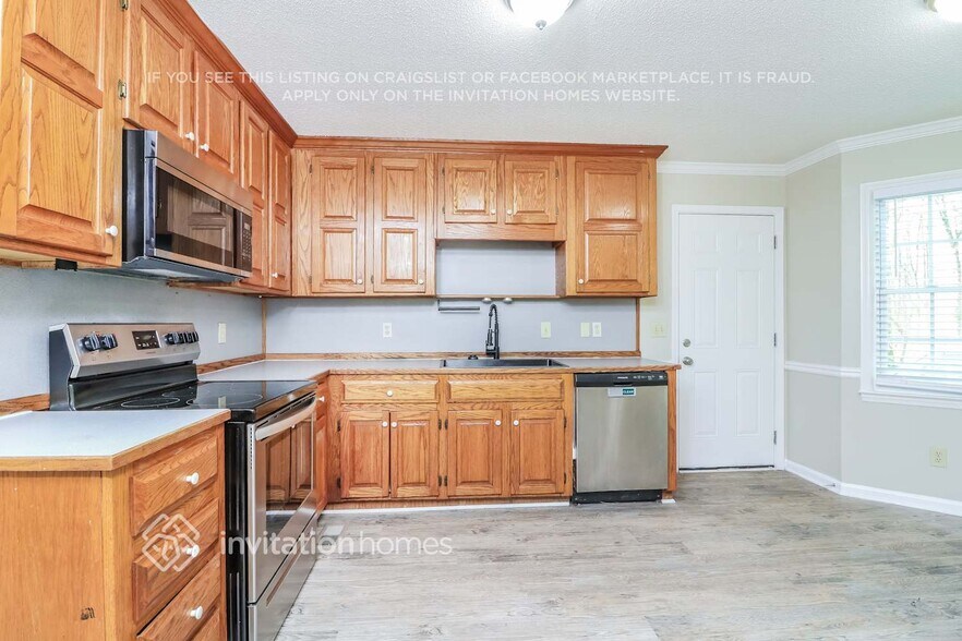 Building Photo - 130 White City Ct