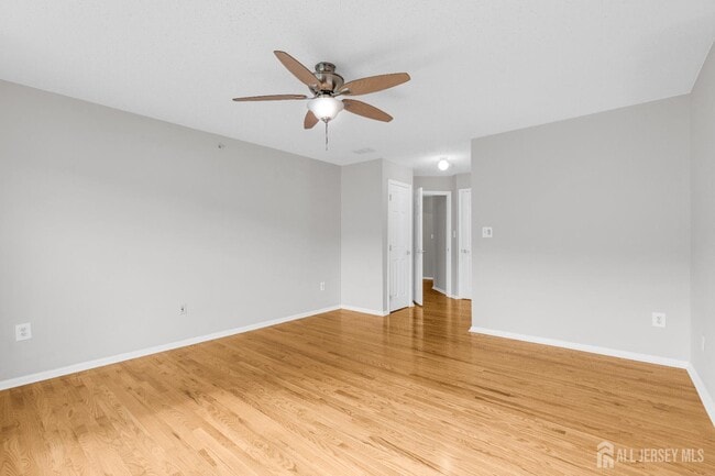 Building Photo - 51 Inverness Dr