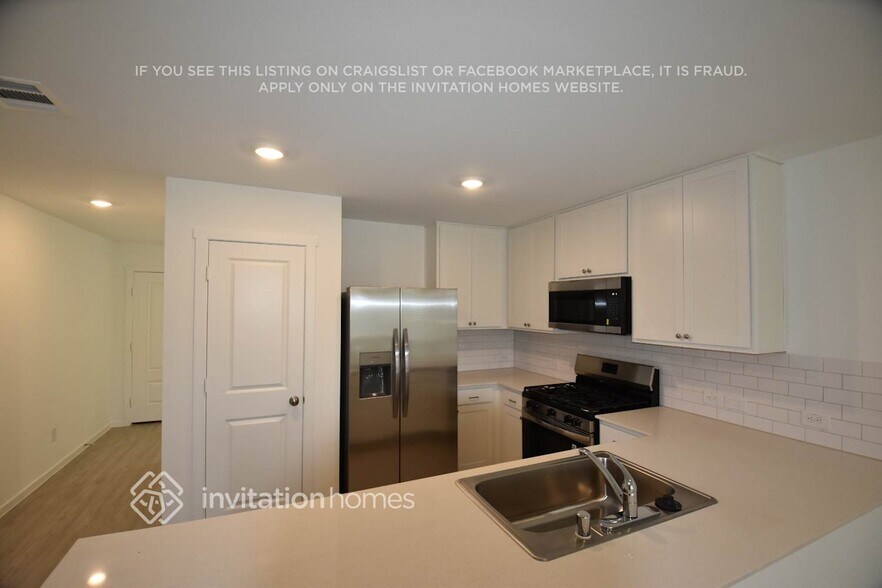 Building Photo - 5101 Hidden Treasure Ln