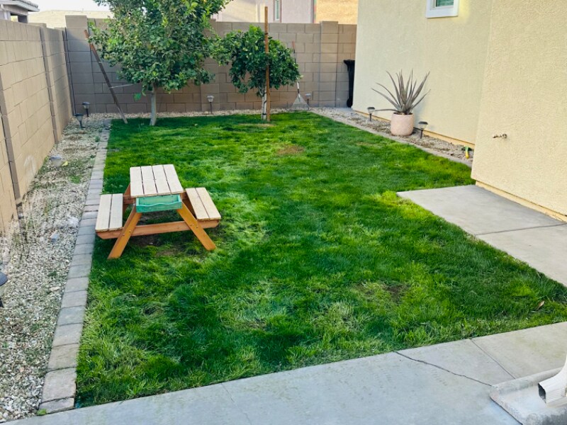 Building Photo - 9918 E Tahoe Ave