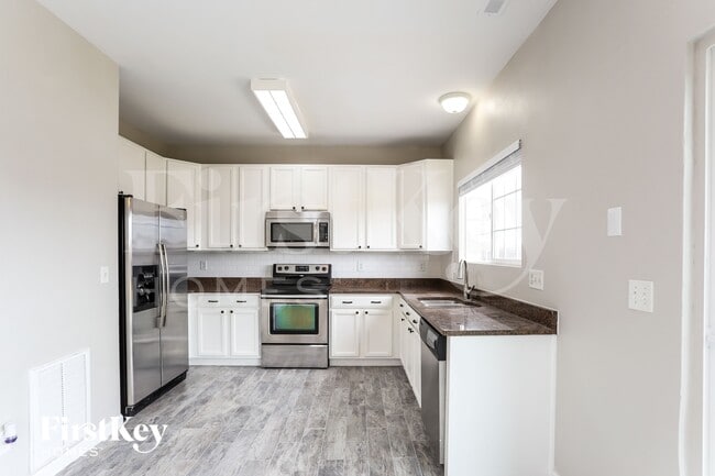 Building Photo - 1449 N Monument Dr