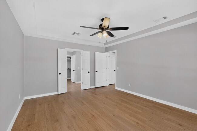 Building Photo - Beautifully Renovated Home In Carrollton Ready For Move-in