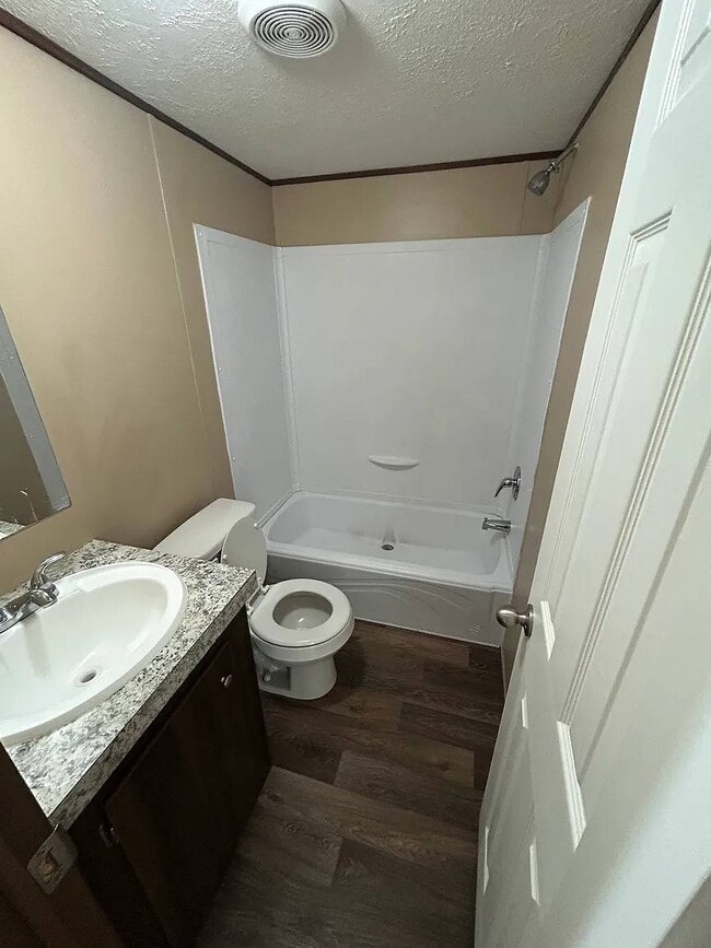 Building Photo - 1521 Bunnys Dr