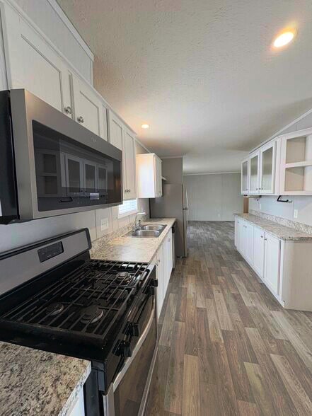 Building Photo - 293 Basket Branch