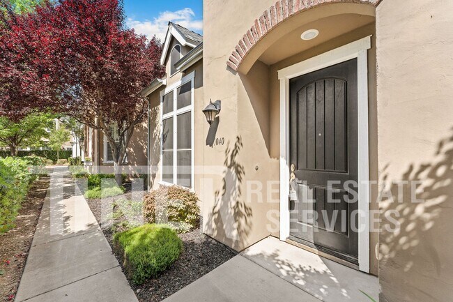 Building Photo - 1040 Matthews Run Way