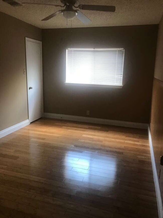 Building Photo - 7838 Caston Park Dr