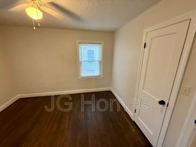 Building Photo - 117 N 45th St