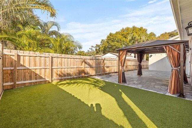 Building Photo - 4102 W Sevilla St