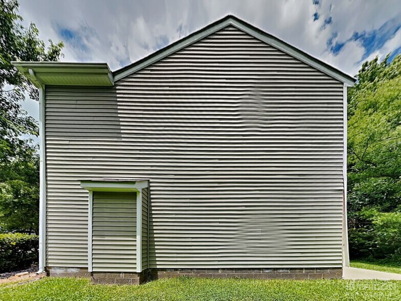 Building Photo - 9835 Veronica Dr