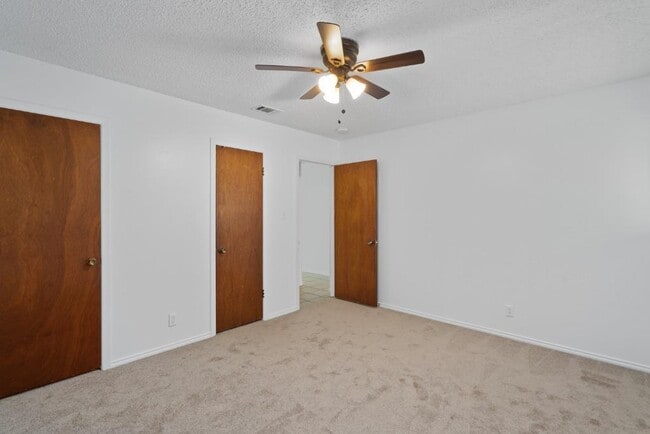 Building Photo - 6800 Mini Cir