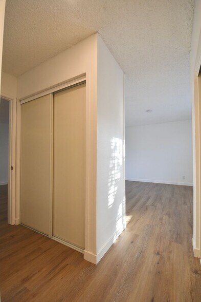 Building Photo - 7032 Remmet Ave