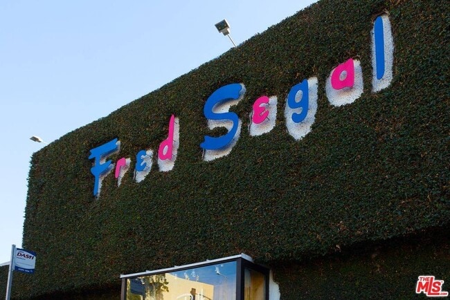 Building Photo - 8380 Waring Ave