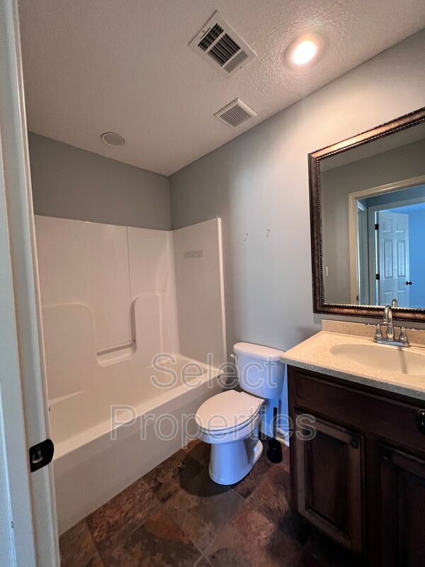 Building Photo - 201 County Rd 4063