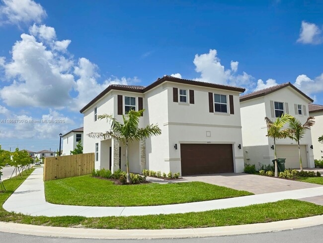 Primary Photo - 2670 SE 24th Ct
