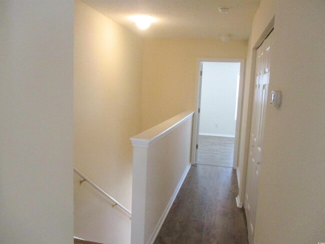 Building Photo - 121 Olde Towne Way