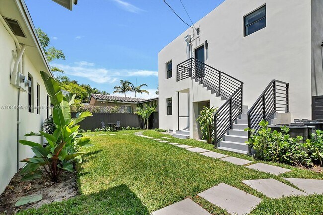 Building Photo - 1840 SW 22nd Terrace