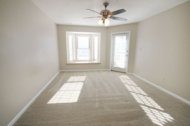 Building Photo - 324 Shirley Ridge Dr
