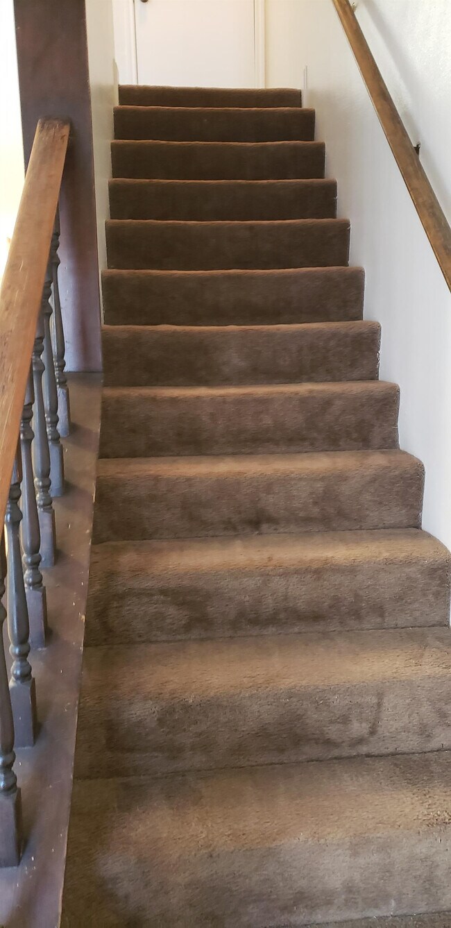 Building Photo - 104 Oak Ridge Ave