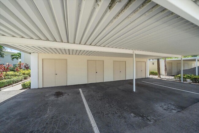 Building Photo - 425 Cerromar Terrace