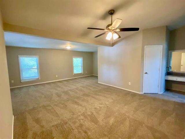 Building Photo - 6205 Fernwood Dr