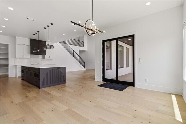 Building Photo - 4413 S 88th St