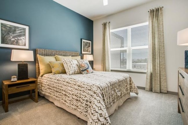 Building Photo - 2 bedroom in Dallas TX 75235