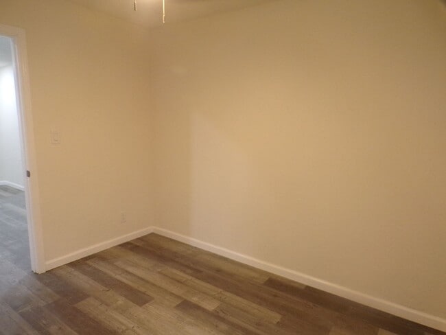 Building Photo - Great redo across the street form Pat Henry Elementary School