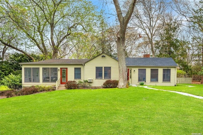 Primary Photo - 60 Aspatuck Rd