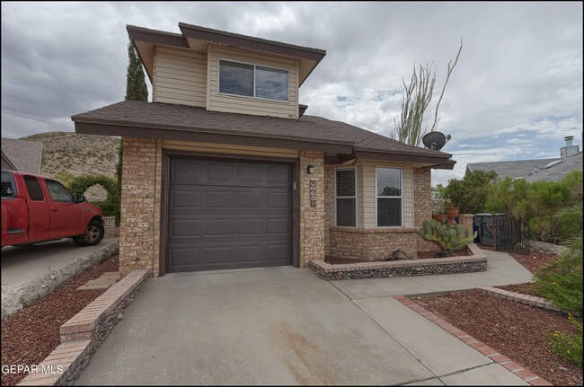 Building Photo - 894 Melville Ln