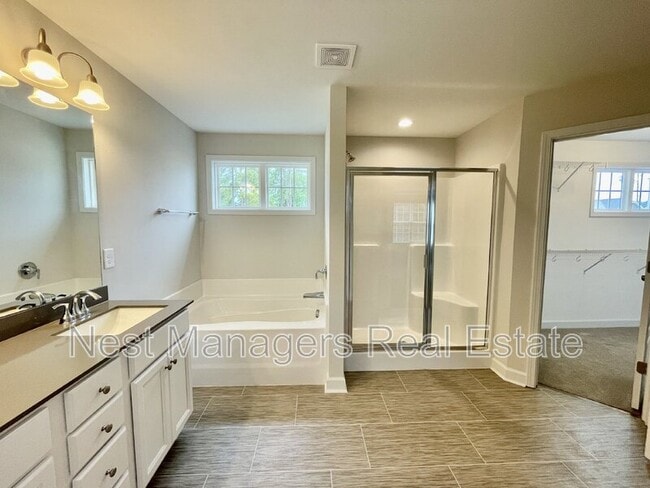 Building Photo - 1108 Mayfern Dr