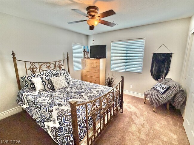 Building Photo - 399 Center Green Dr