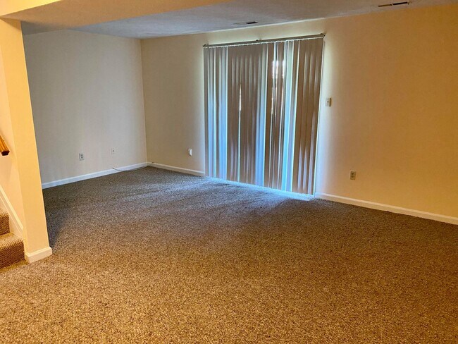 Building Photo - 1711 Winding Brook Way