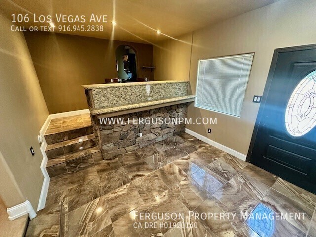 Building Photo - 106 Los Vegas Ave