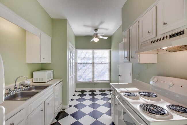 Building Photo - 4505 Harding Pike