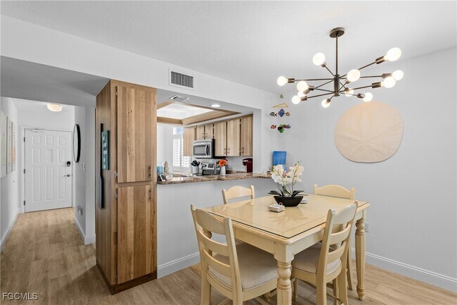 Building Photo - 9415 Gulf Shore Dr