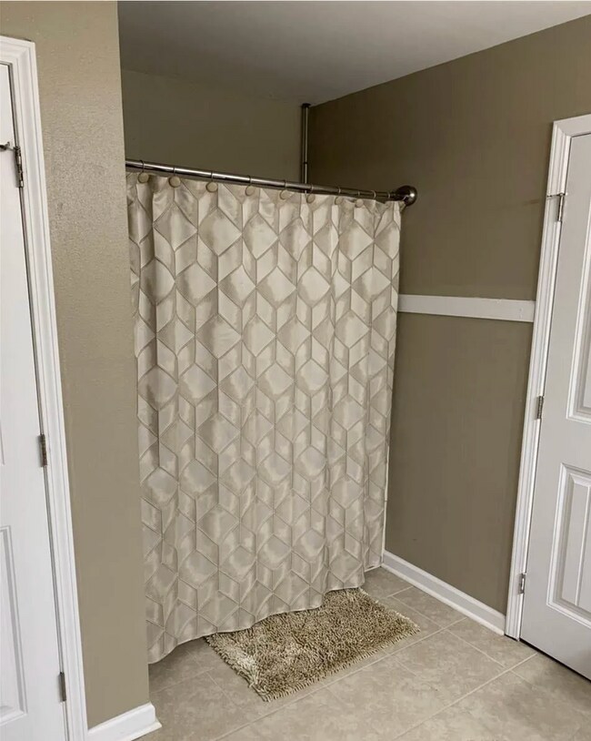 Building Photo - Luxurious 3 bedroom 2 bath home in the Heart of Baton Rouge!