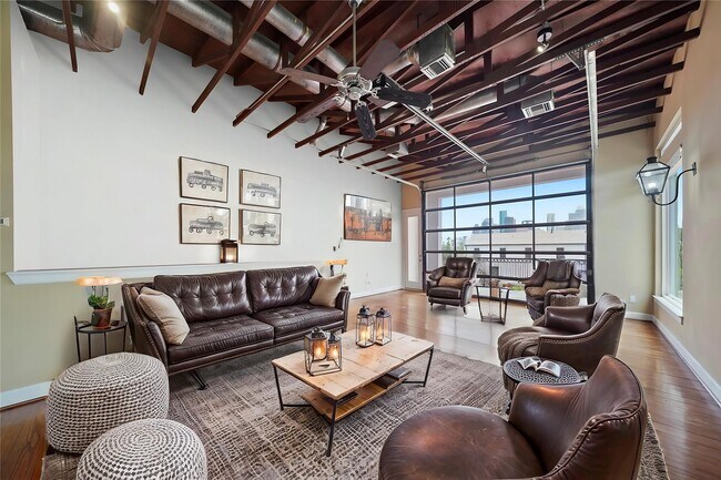 Building Photo - 1514 Stanford St